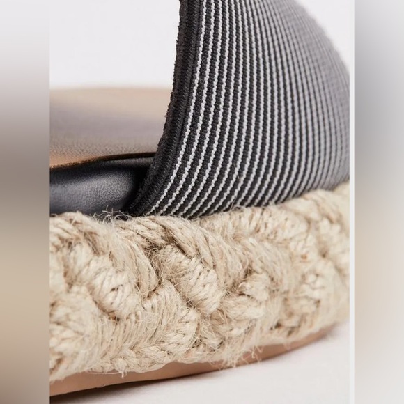 Torrid- Single Band Platform Slide (8WW) - Picture 2 of 12